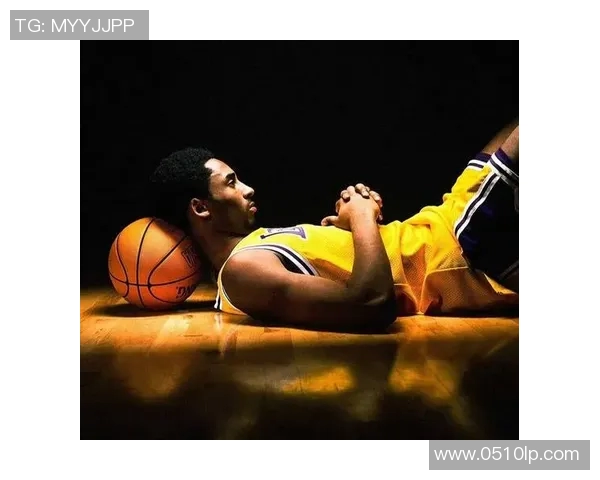 科比在社交媒体上晒出退休后的健身情况，引发球迷关注